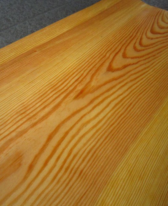 F572-4 Carolina Pine 27-32×217,5cm